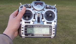 Quadmovr FrSky Taranis X9D Radio Funke FPV Racing Drone Drohne FPVRacingDrone Weltrekord World record Speed